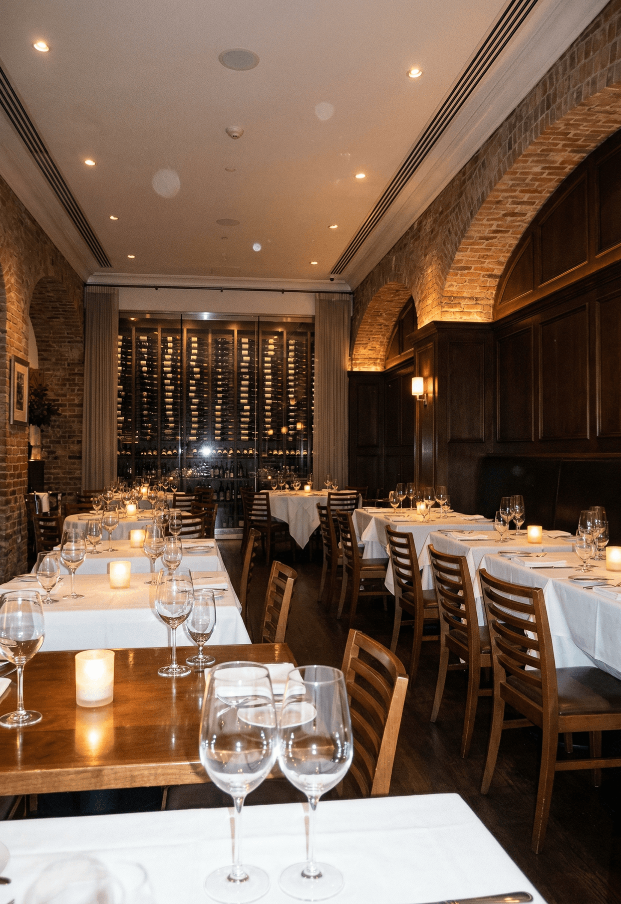 Restaurant wine service